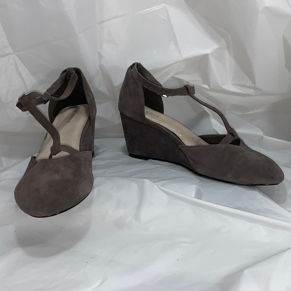 TORRID Gray Leather Suede Mary Jane Mini Wedge w Buckle Strap Size 13W - Picture 1 of 10
